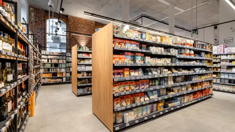 Store fitted with Gondella shelving